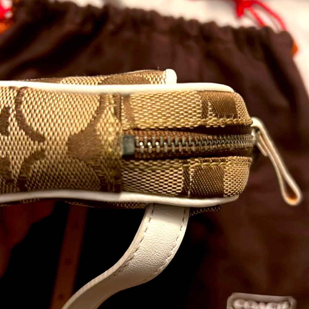Authentic Coach waist pouch - Picture 7 of 7